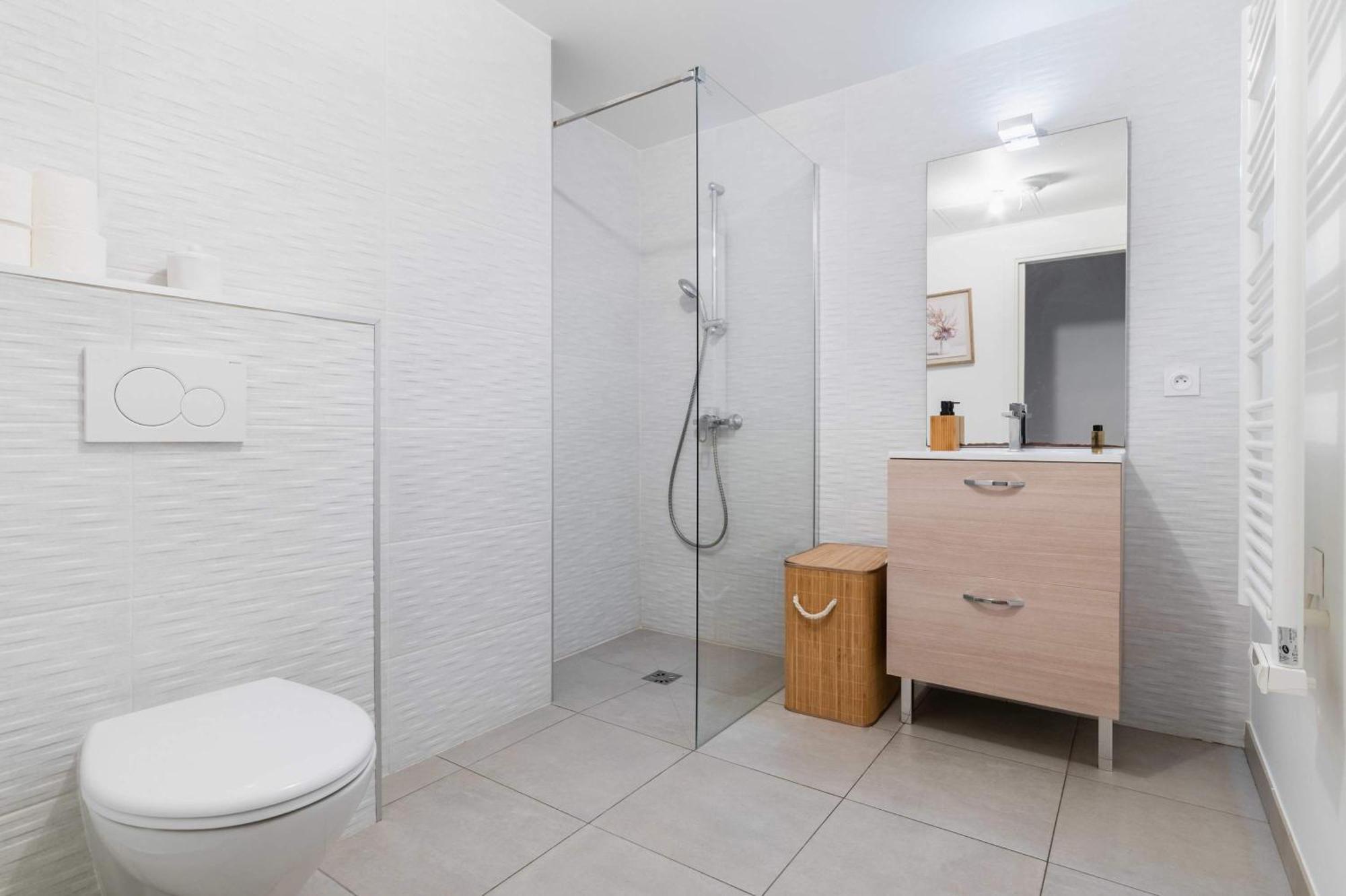 Appartement Lumineux Avec Terrasse Courbevoie - 4P - Flat-Guest Buitenkant foto